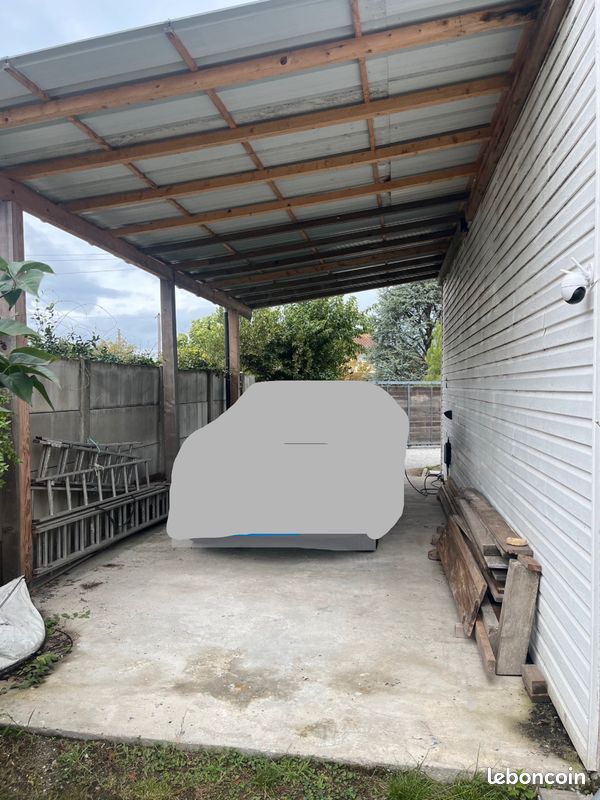 Place de parking sécurisée sous carport arbrité à 5 minutes de l'aéroport de Bordeaux Mérignac · 200 €/mois