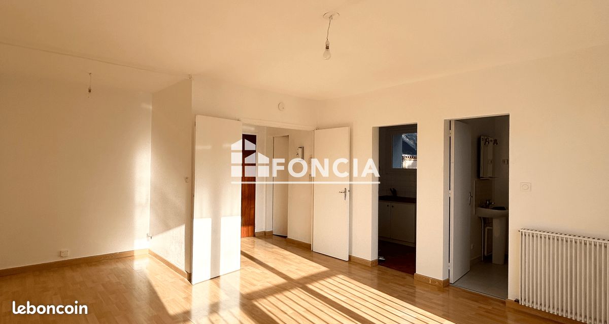 Apartment (image 2)