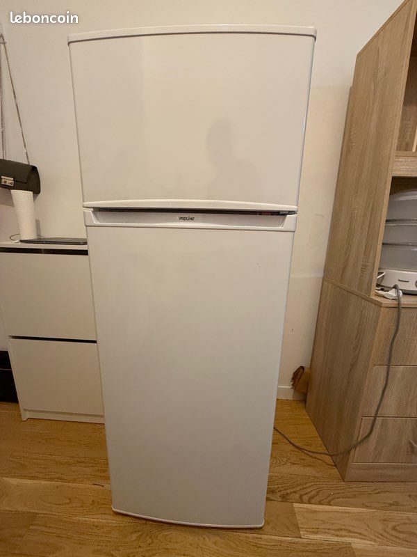 Réfrigérateur avec congélateur en haut - Proline DD207WH (emballé) (image 2)