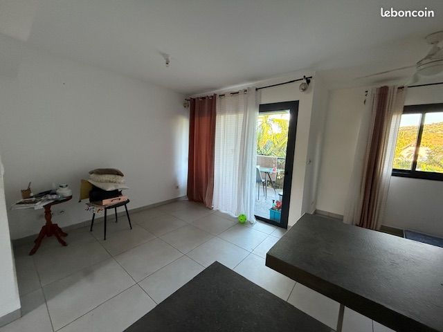 Appartement 4 pièces 80 m² · à L'Étang-Salé · 80 m² · 1 226 €
