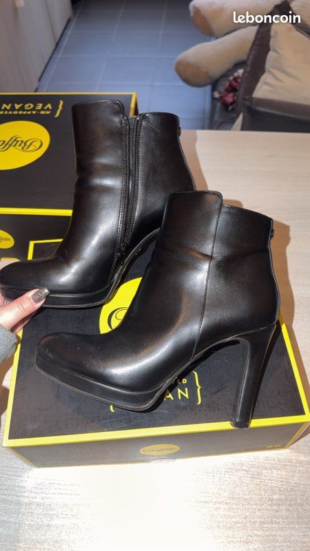Bottines à talons Buffalo taille 39 (image 1)
