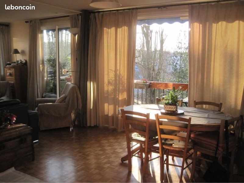 Appartement 3 pièces 82 m² · à Chaville · 82 m² · 2 050 €/mois