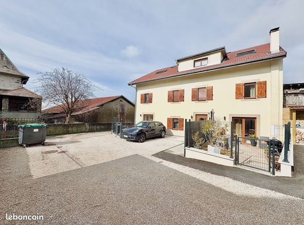 Maison 12 pièces 300 m²