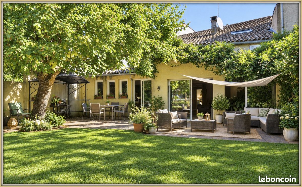 Maison 5 pièces 205 m² · à Sainte-Foy-la-Grande · 205 m² · 327 000 €