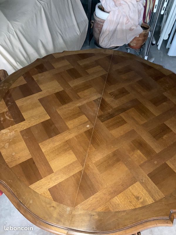 Table ronde en noyer massif (image 4)