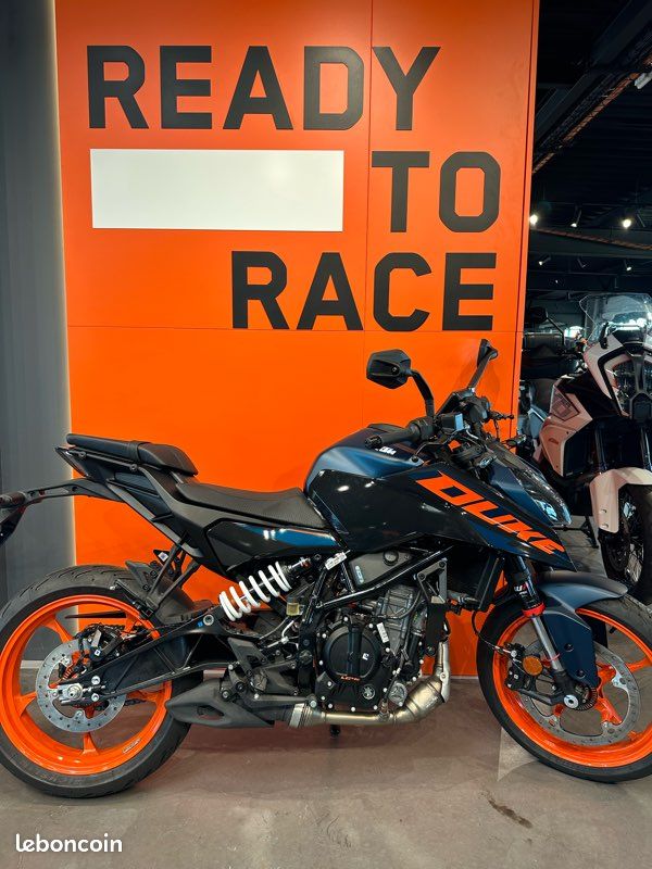 KTM 125 duke 2024 - 10 kilomètres (image 4)
