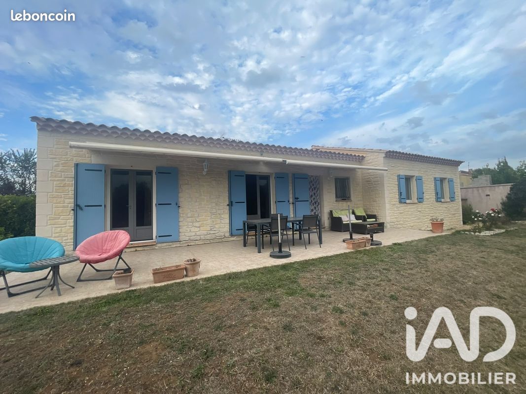 Maison 5 pièces 108 m² · à Rochefort-du-Gard · 108 m² · 415 000 €