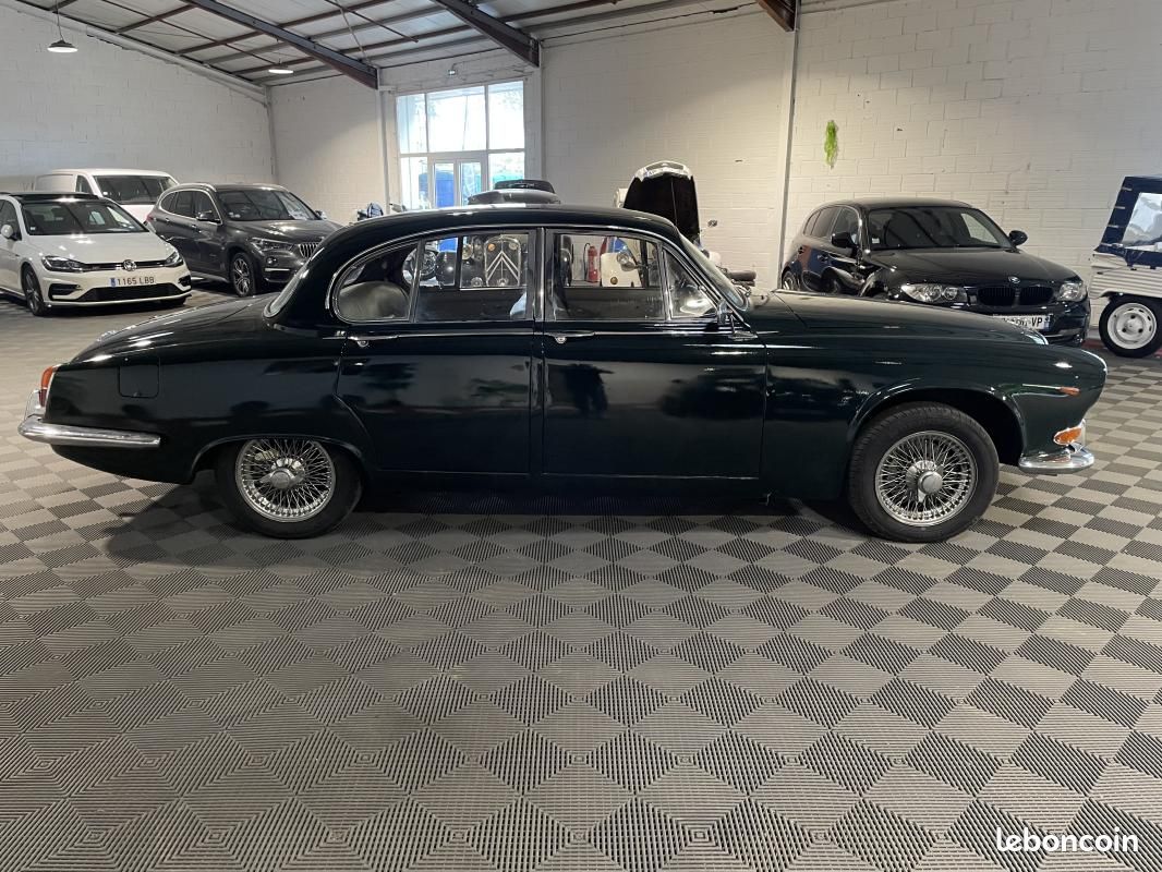 Jaguar 420 4.2 VERT ANGLAIS -BOITE MANUELLE- (image 8)