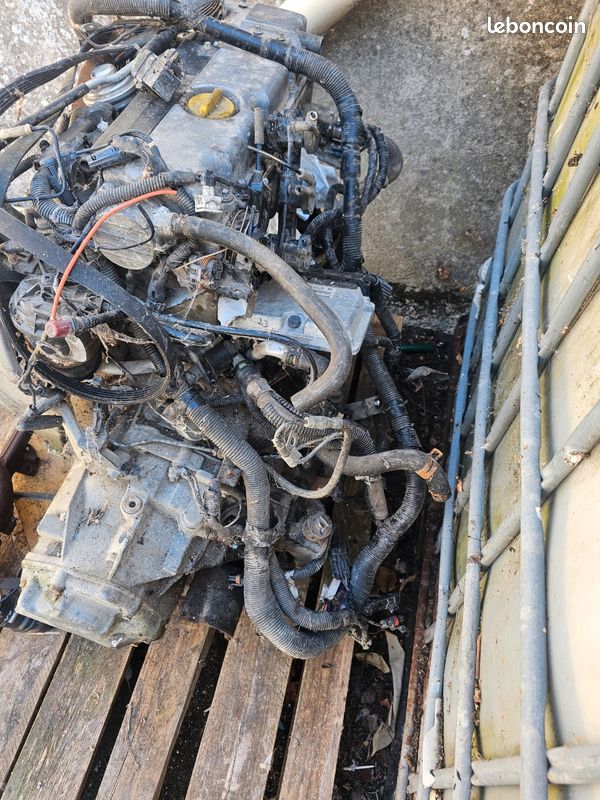 Moteur boite + POMPE INJECTION 2.2 TDI (image 2)