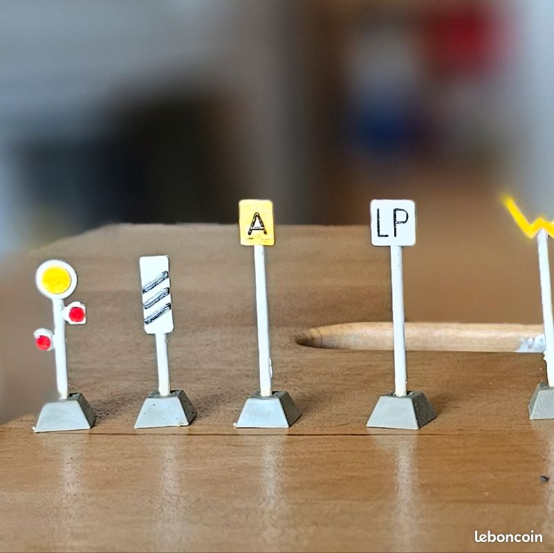 12 panneaux de signalisation train électrique (image 4)