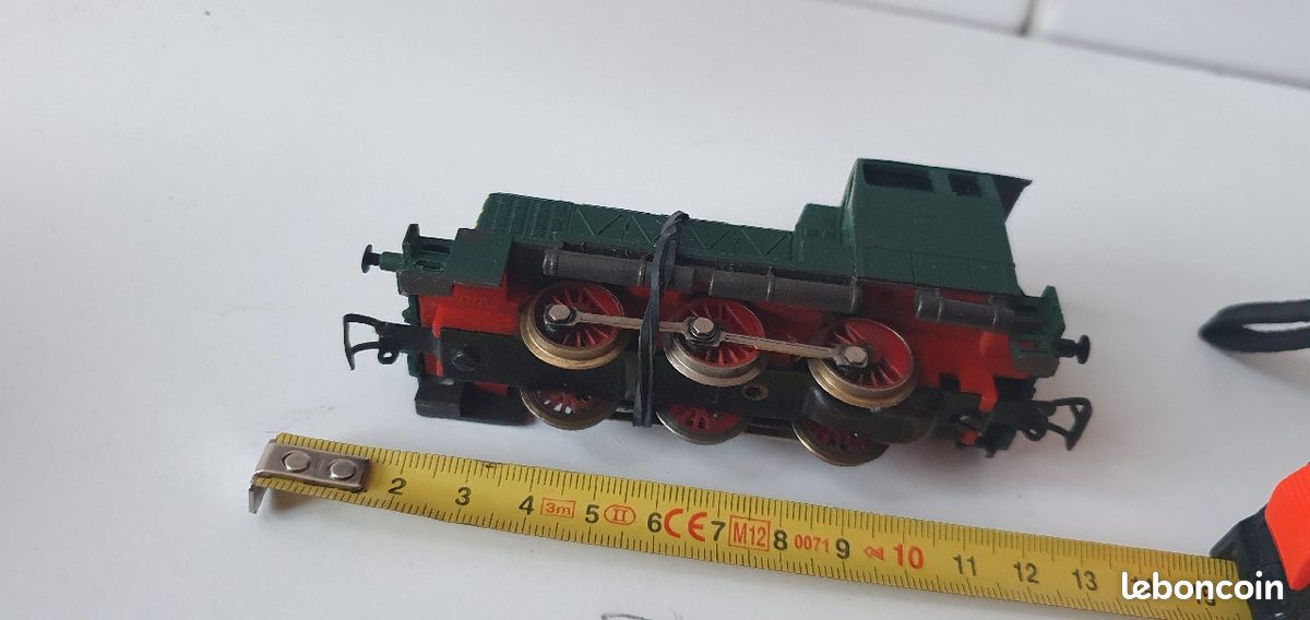 Locomotive rivarossi ancienne 3 axes ho 2 rails metal vintage verte roue tournante (image 3)