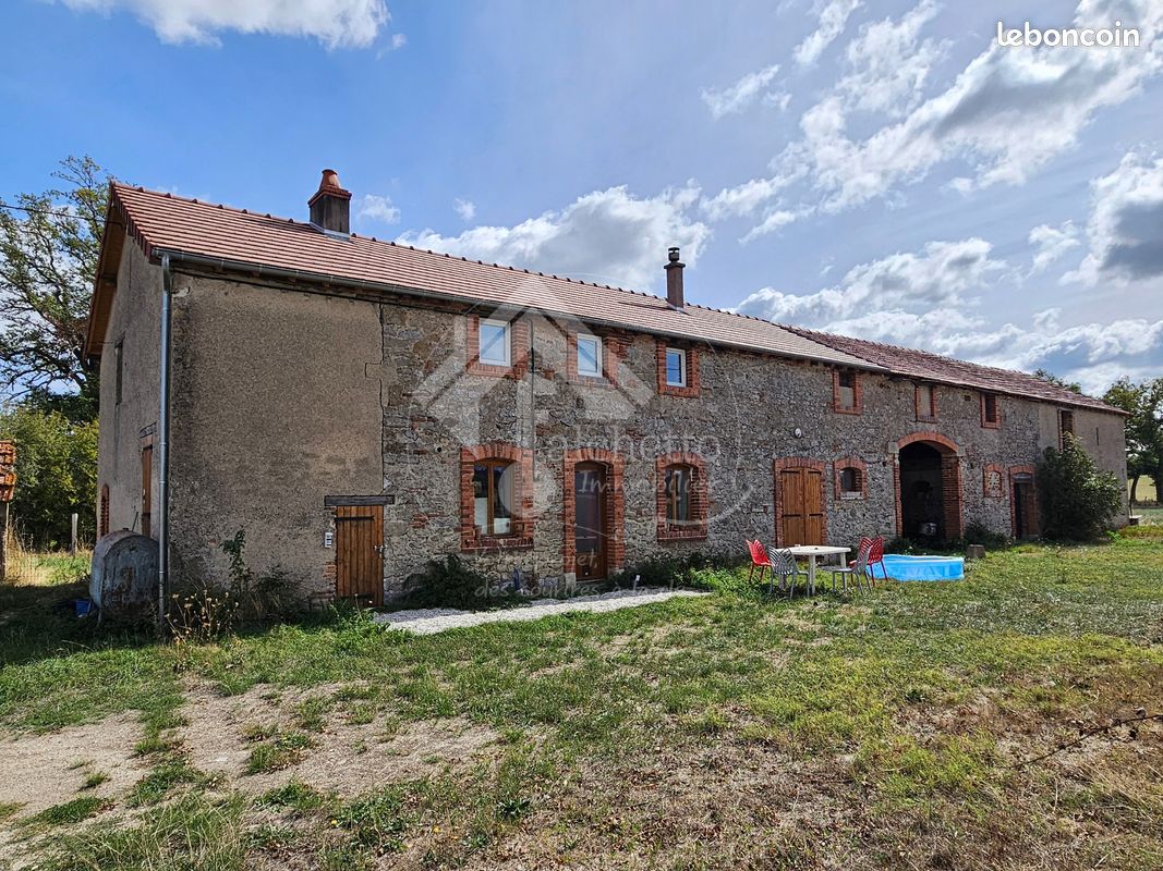 Maison 6 pièces 150 m² · à Pierrefitte-sur-Loire · 150 m² · 139 000 €