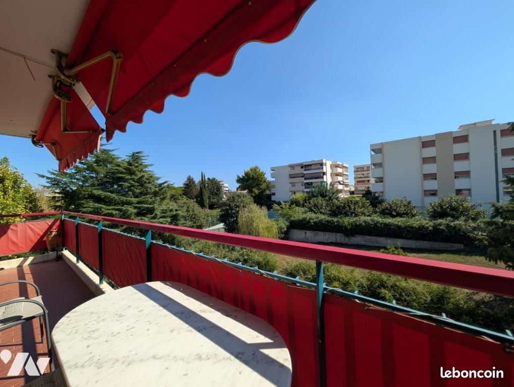 Appartement 3 pièces 60 m² · à Antibes · 60 m² · 296 800 €