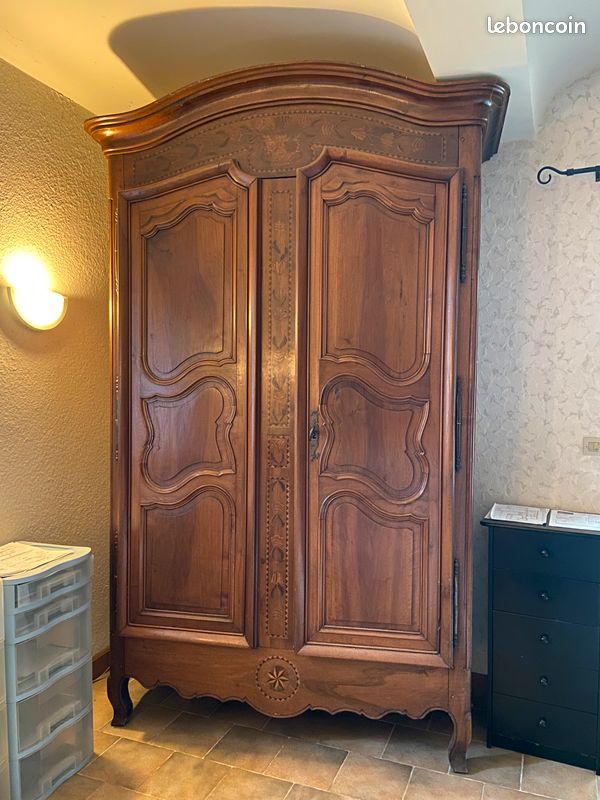 Armoire dauphinoise du XVIIIe (image 1)