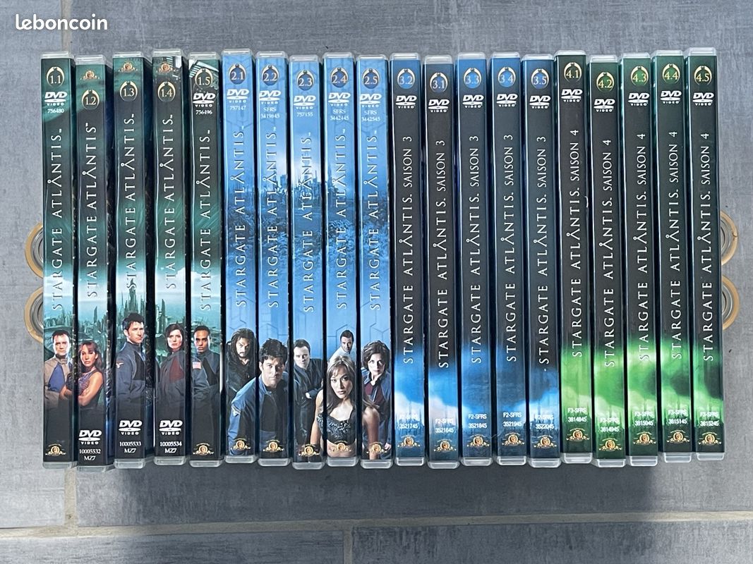 Stargate atlantis saison 1 à 4 (image 1)