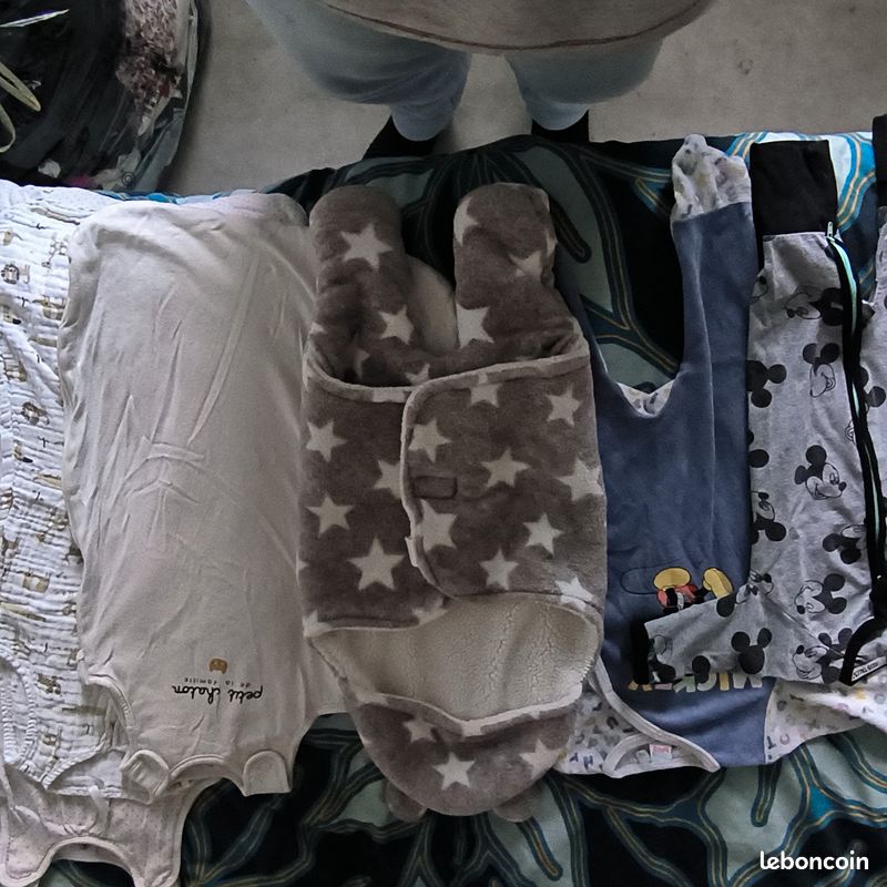Vêtements bebe ( N a 9 mois (image 2)