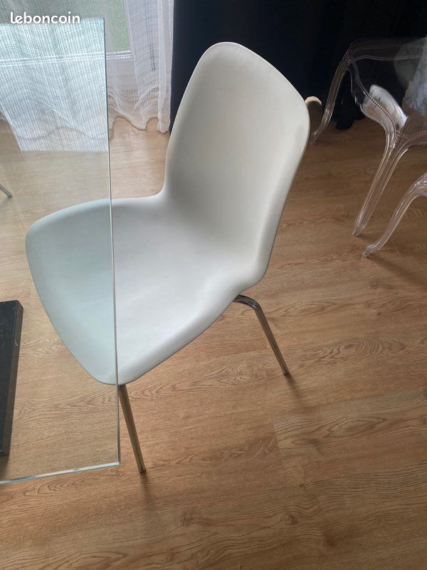 Table en verre (image 3)