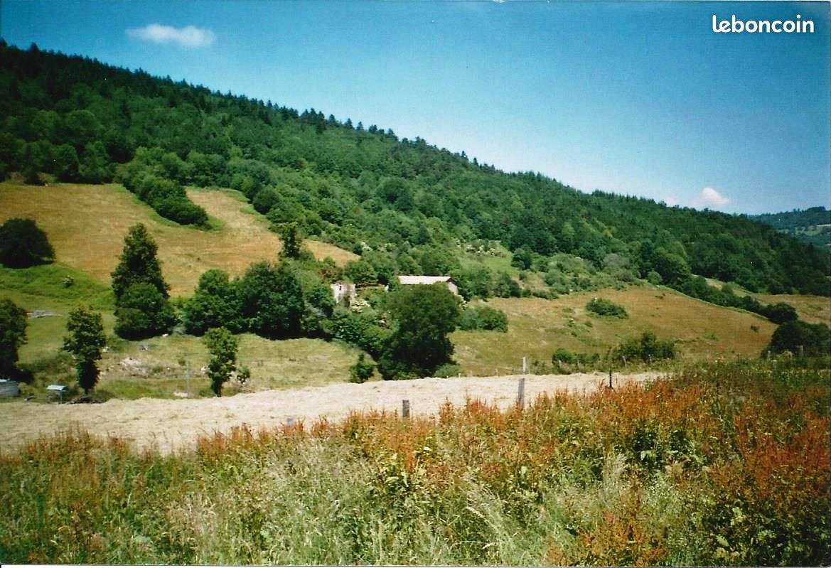 Maison 2 pièces 180 m² · à Villechenève · 180 m² · 129 000 €