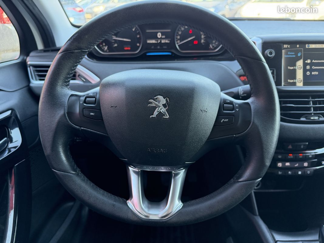 Peugeot 208 1.6 E-HDI FAP STYLE 5P (image 14)