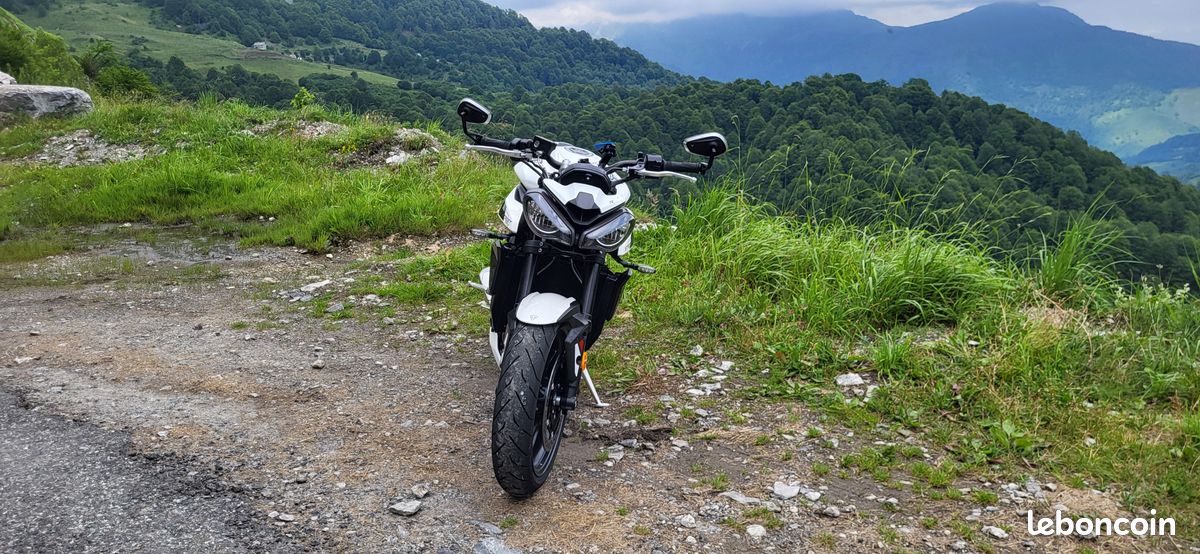 Triumph Street Triple R (image 3)