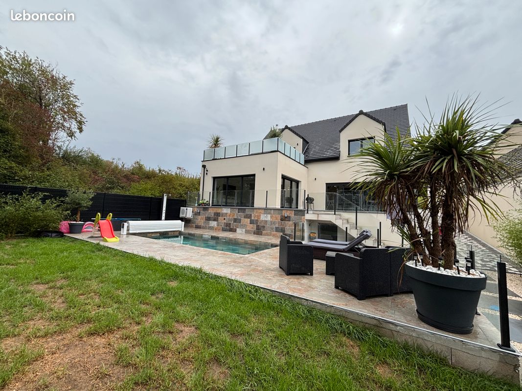 Maison 6 pièces 230 m² · à Pont-de-Metz · 230 m² · 999 000 €