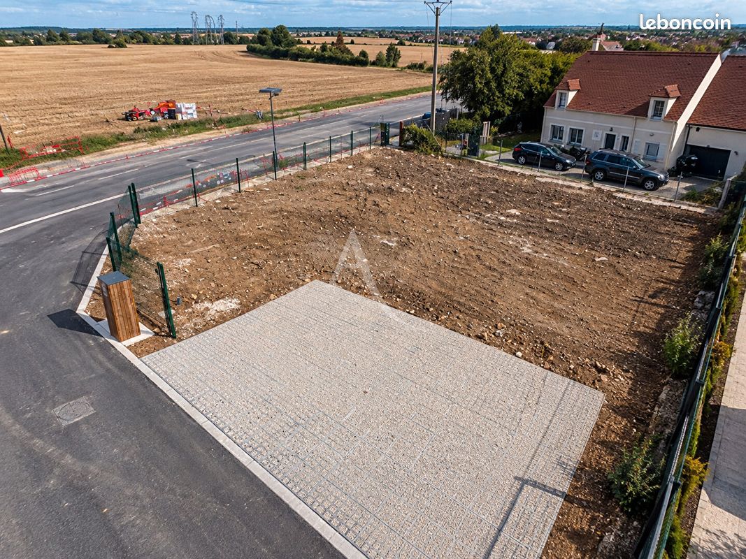 Terrain 350 m² · à Moisenay · 350 m² · 129 600 €