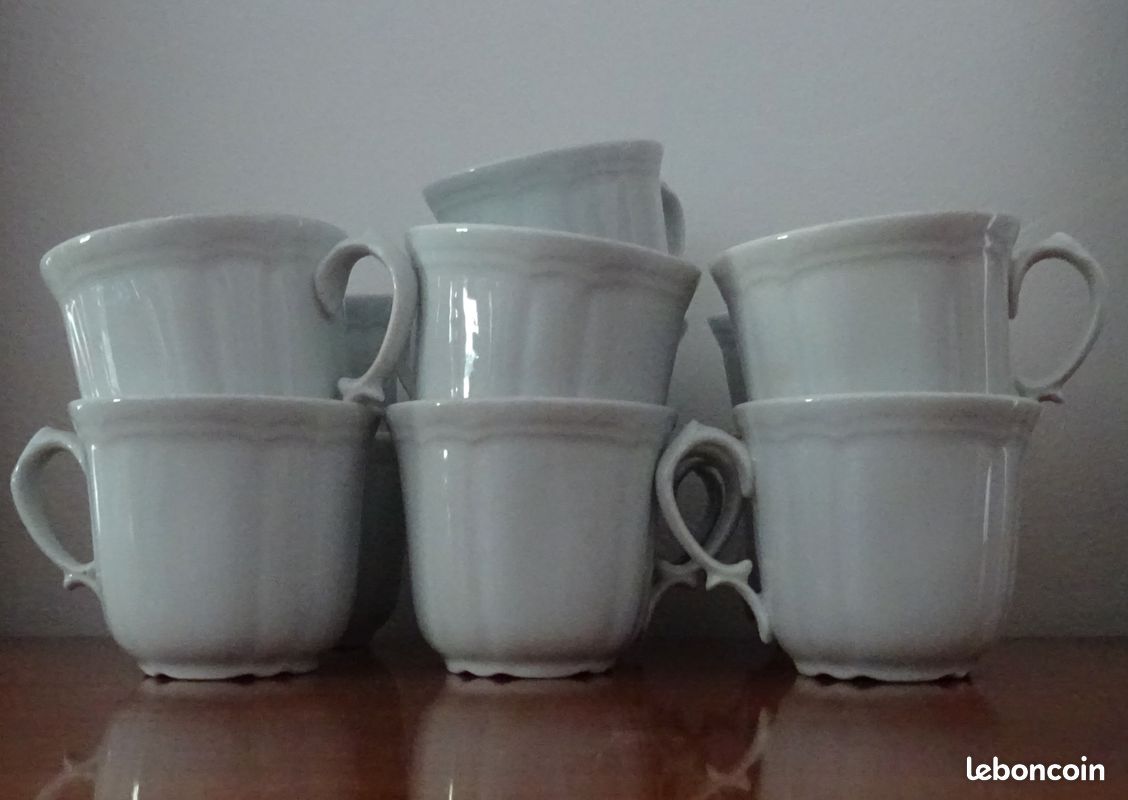 Tasses et soucoupes (image 1)