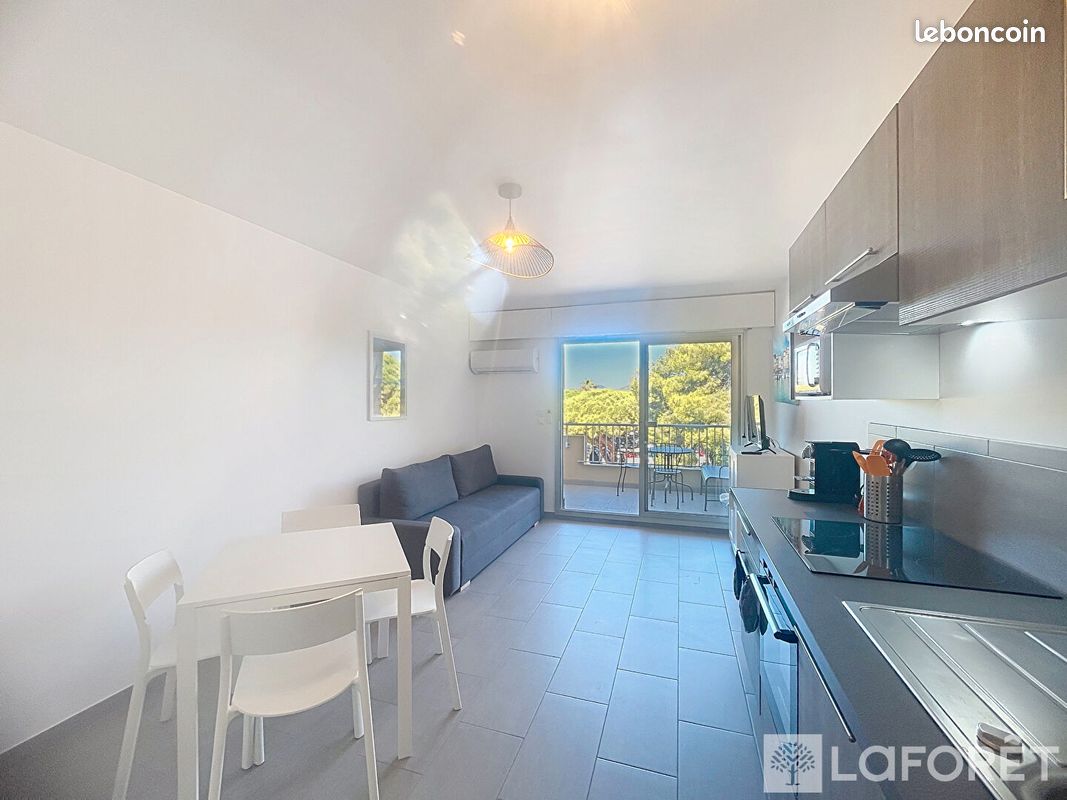 Appartement 1 pièce 24 m² · à Hyères · 24 m² · 656 €