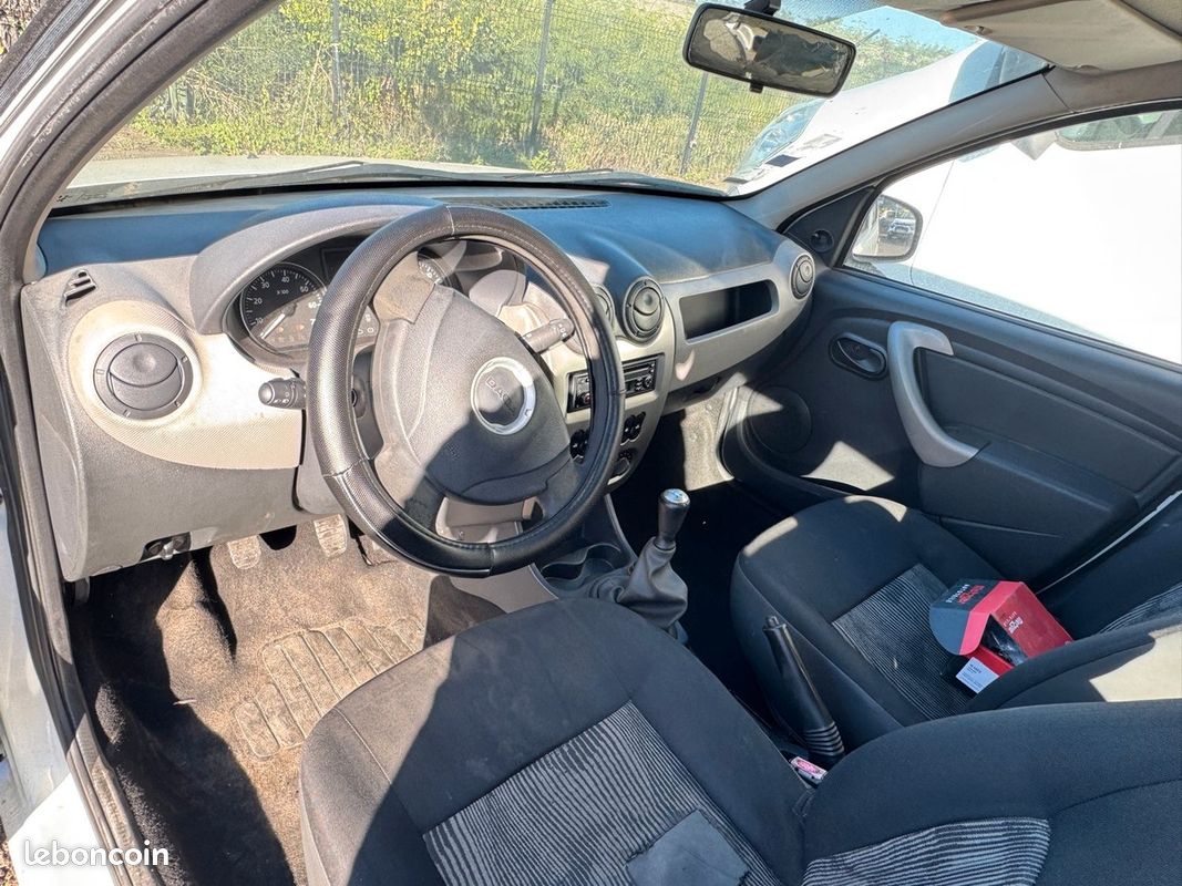 Dacia Sandero VENDU EN ETAT PROBLEME PASSAGE X VITESSE X SPORT AUTO x (image 3)