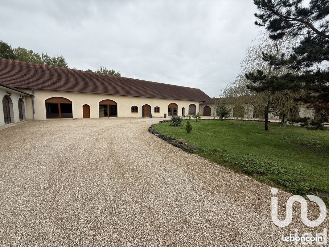 Maison 7 pièces 215 m² · à Maurupt-le-Montois · 215 m² · 495 000 €