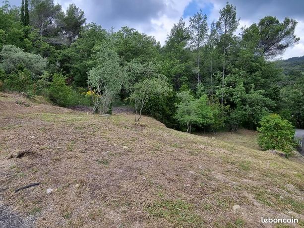 Terrain 401 m² Figanieres