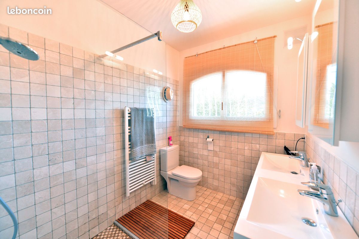 Villa proche st tropez - vue mer (image 9)