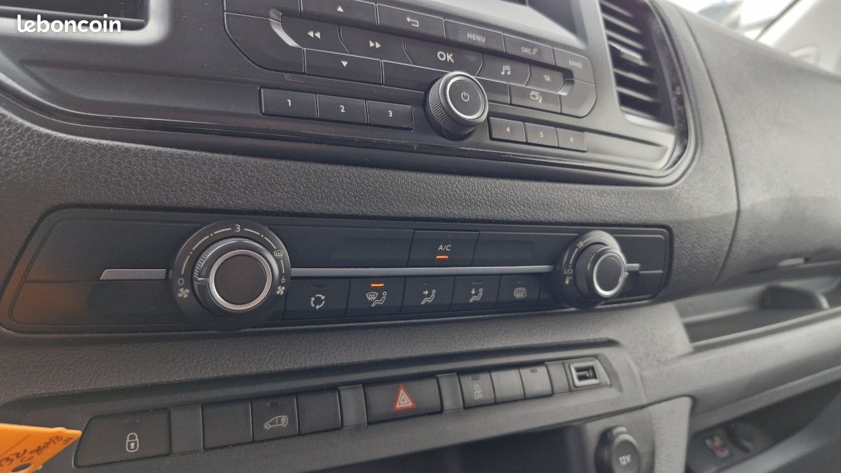 Peugeot Expert Standard 1.5 BlueHDI 120 Premium (image 23)