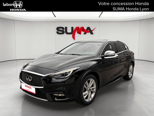 Infiniti Q30 2016