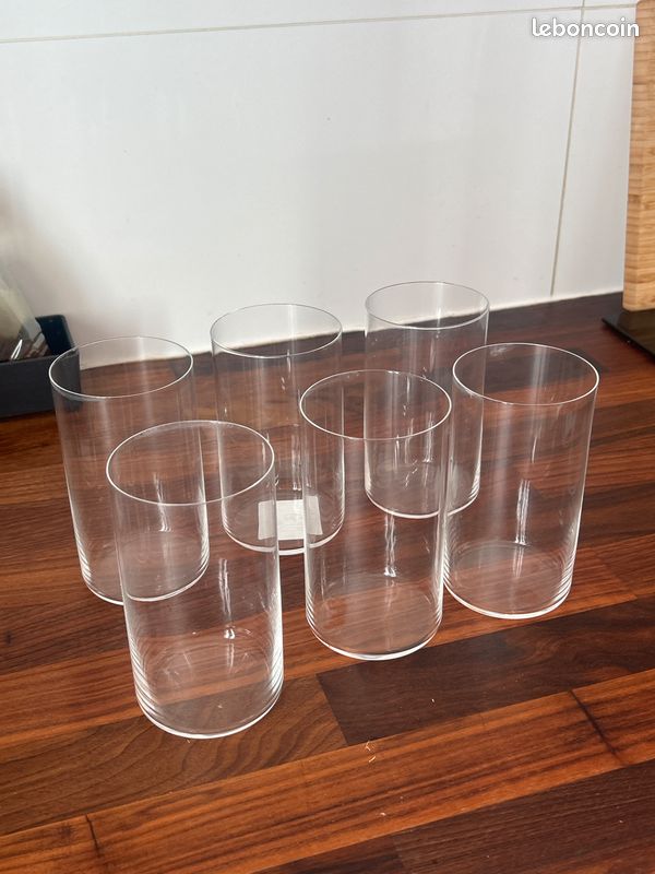 Lot de 8 grands verres (image 1)