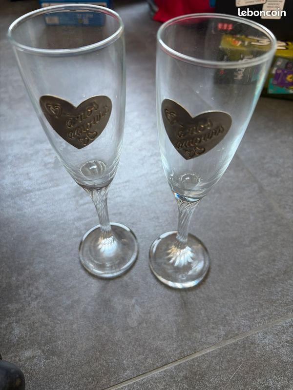2 coupes de champagne (image 1)