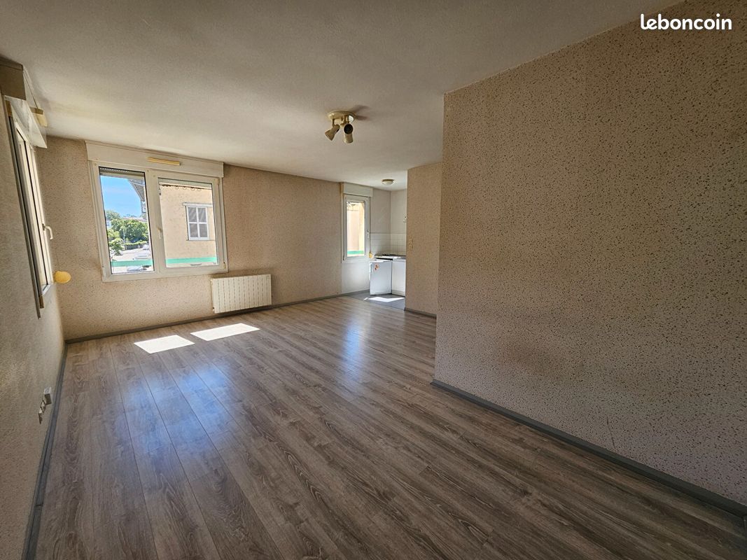 Appartement 1 pièce 33 m² à Bourg-en-Bresse