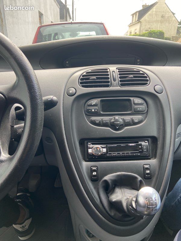 Xsara Picasso 2L HDI 90 Voitures