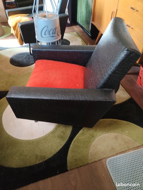 Petits fauteuils vintage avec moumoute (image 1)