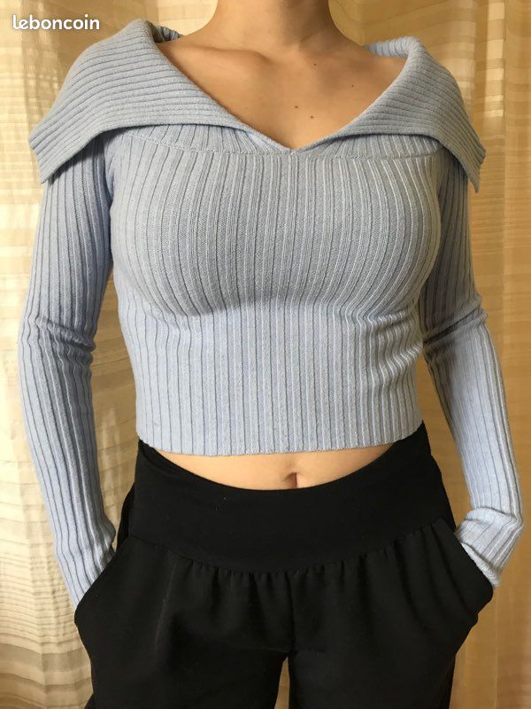 Petit pull bleu grand col découpé BERSHKA XS (image 9)