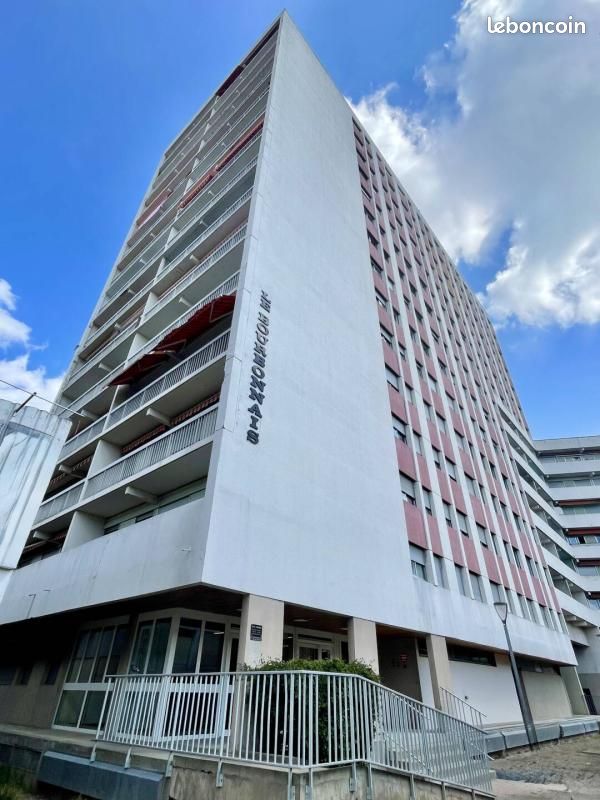 Appartement 3 pièces 74 m² · à Montluçon · 74 m² · 14 000 €