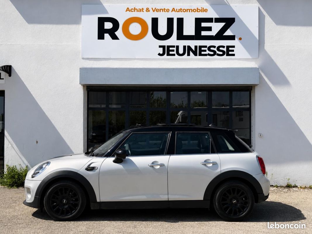 MINI MINI 1.5 136ch 5P F55 BERLINE Marylebone / Toit ouvrant / Faible kilométrage / Radar AR (image 2)