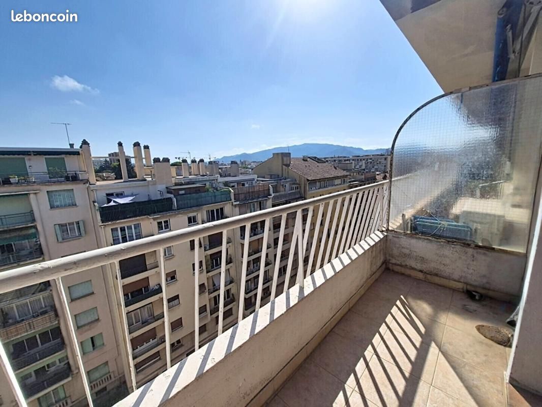 Appartement 3 pièces 72 m² · à Marseille · 72 m² · 230 000 €