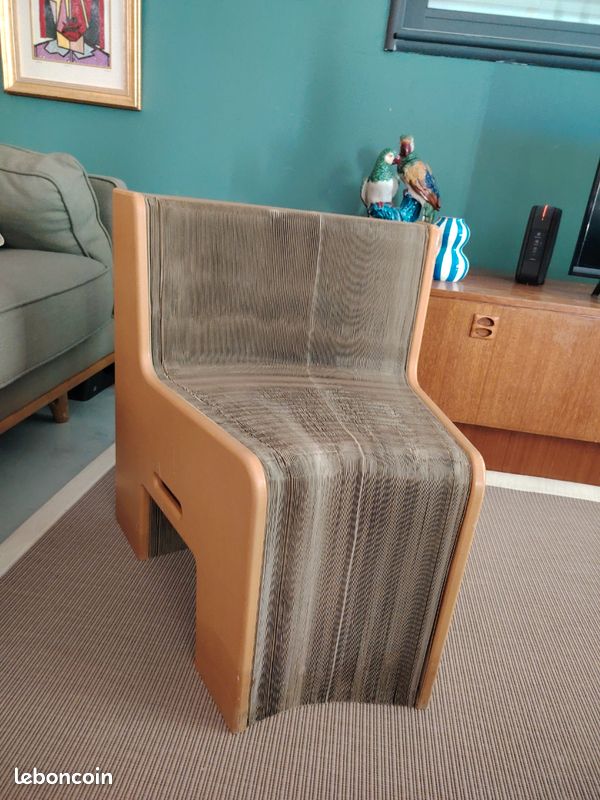 Fauteuil / Banc extensible en carton "FlexibleLove" (image 1)