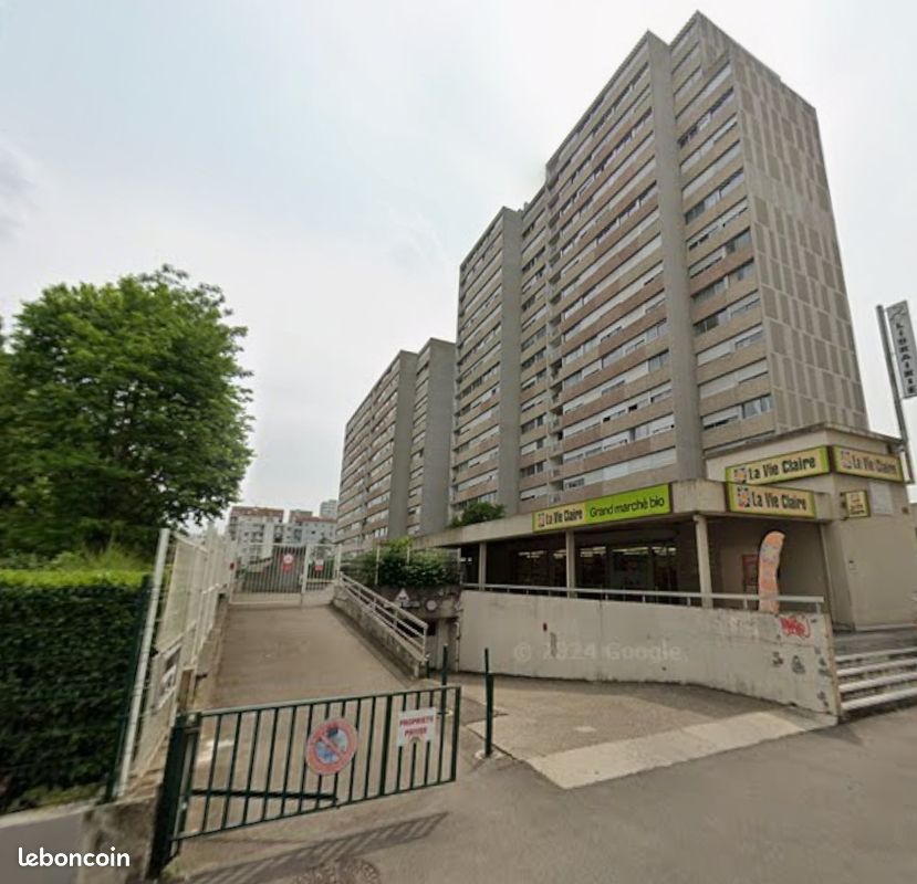 Parking 13 m² · à Villeurbanne · 13 m² · 18 000 €