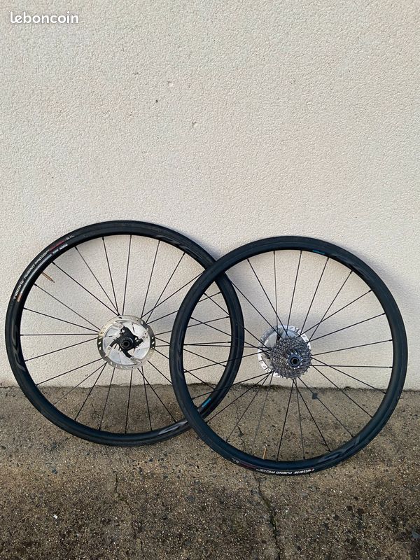 Vélo course FOCUS (image 3)