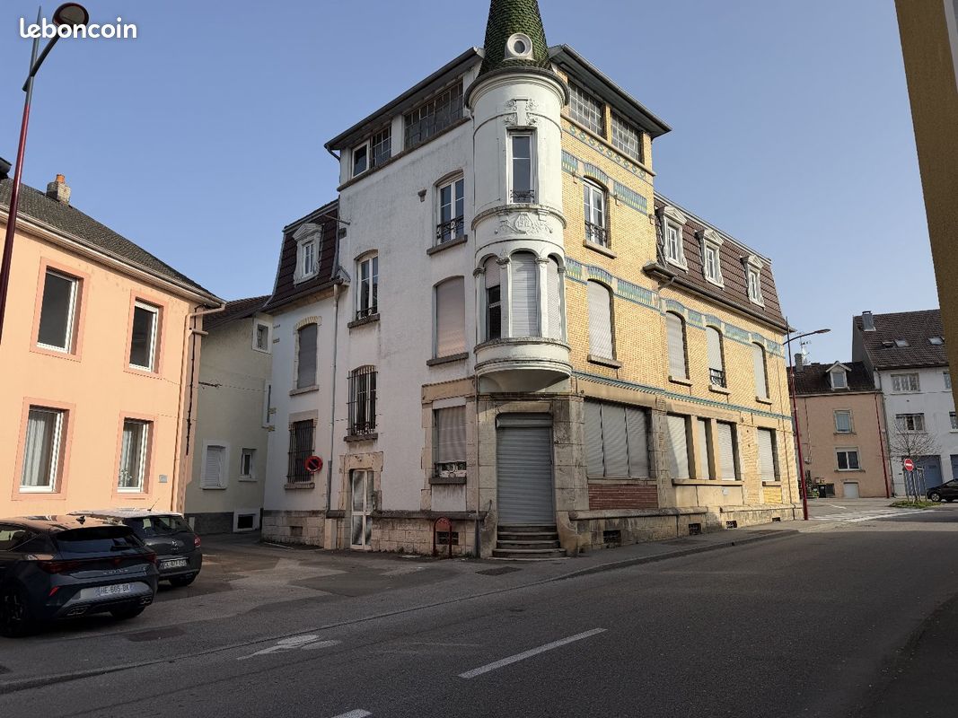Immeuble 750 m² · à L'Isle-sur-le-Doubs · 750 m² · 220 000 €