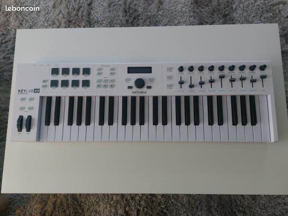 Arturia KeyLab essential 49 (image 1)