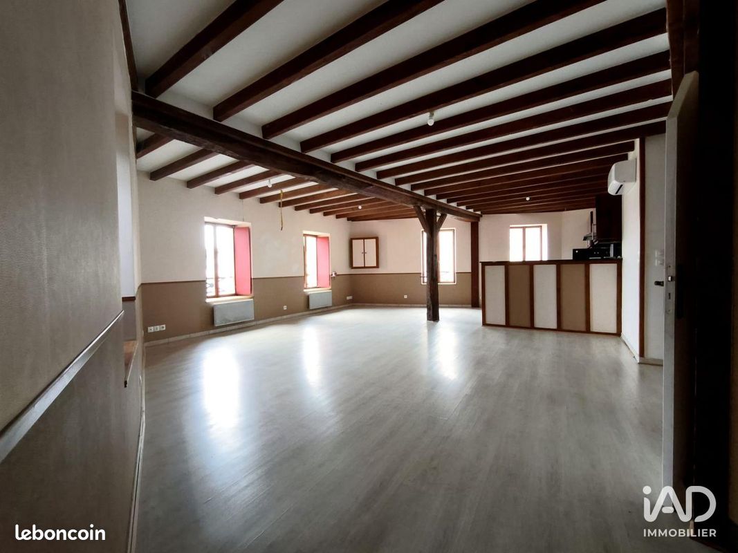 Appartement 3 pièces 100 m² · à Saint-Saulge · 100 m² · 590 €/mois