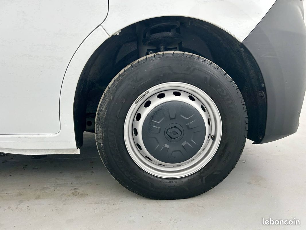 Renault master fgn trac f3500 l2h2 blue dci 135 confort (image 19)